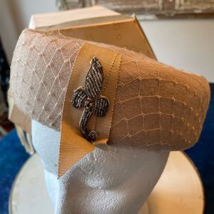 Vintage tan felt women’s hat.